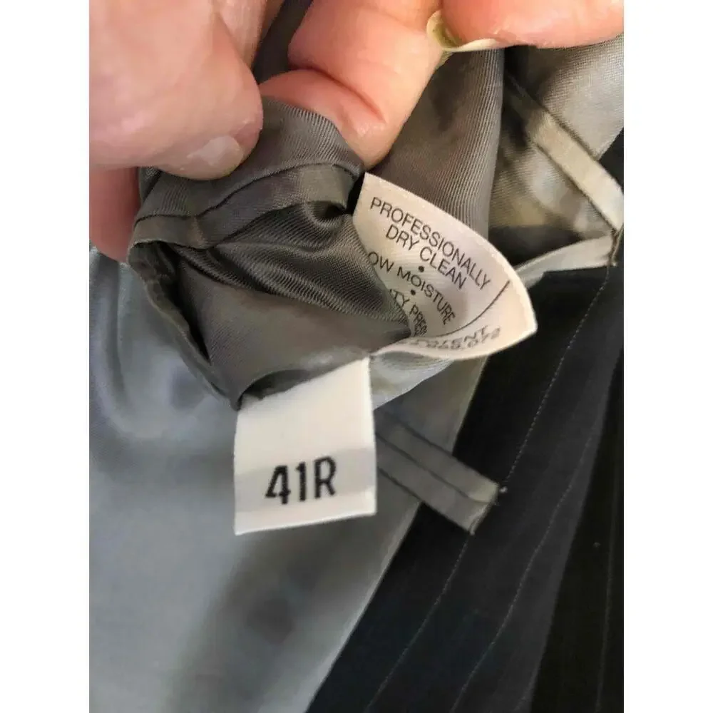 Hart Schaffner Marx Gray Pinstripe Mens Blazer 41R Notched Lapel 2 Button